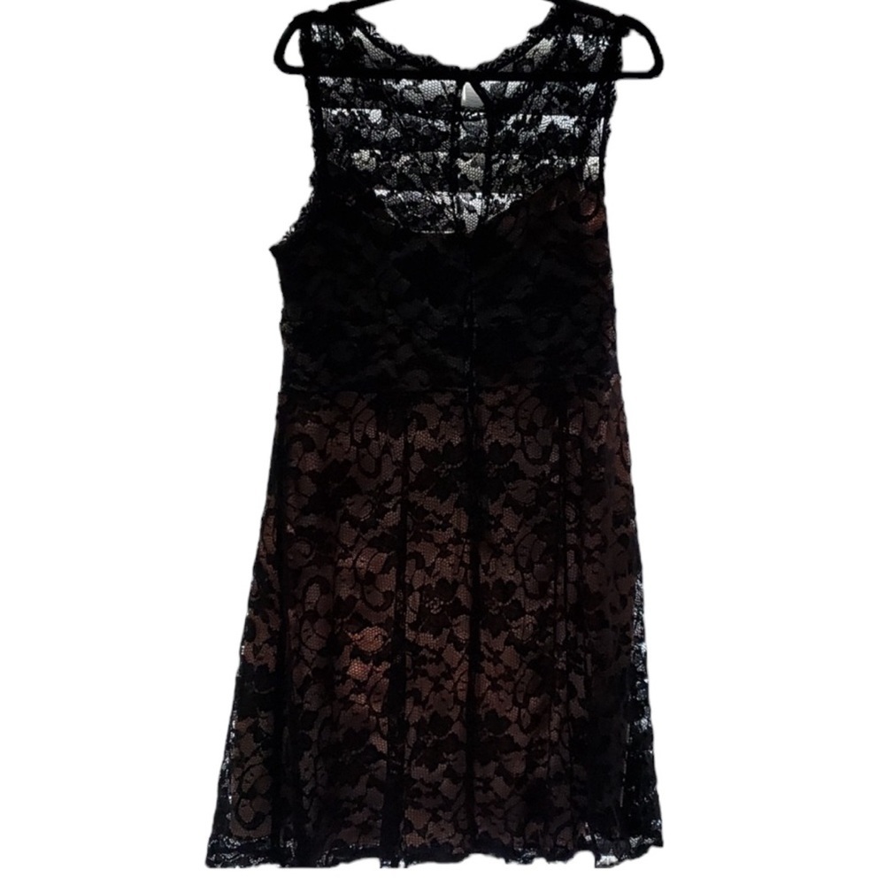 Established beautiful black lace dress